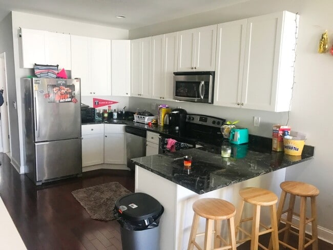 Photo - 1621 Fontain St Unit 2