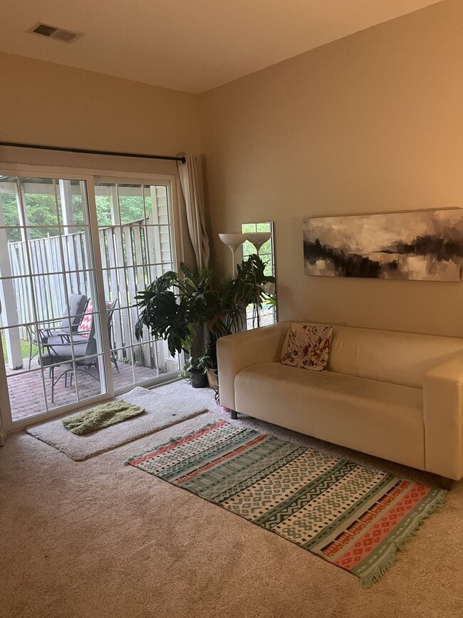 Photo - 25298 McIntyre Sq