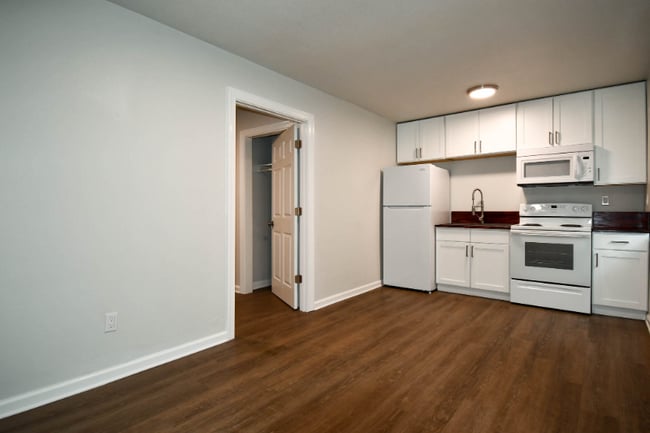 Photo - 5094 J E L Dr Unit 5