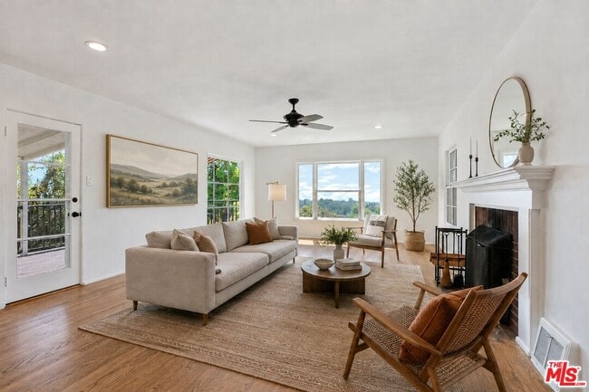 Photo - 214 Sequoia Dr