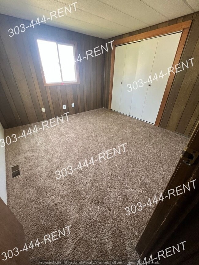 Photo - 204 Oak St