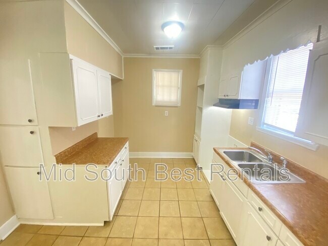 Photo - 884 N Belvedere Blvd