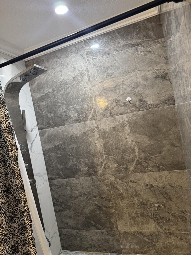 Photo - 240 NE 27th St