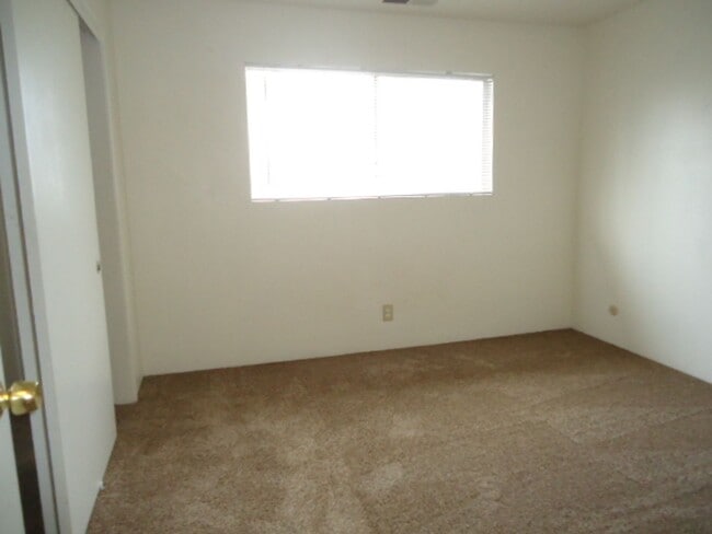 Photo - 1917-1919 W Whitendale Ave Unit 1919