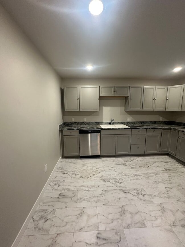 Photo - Brand New & Adorable 2 Bedroom, 2 Bathroom Unit in Saint Anthony!