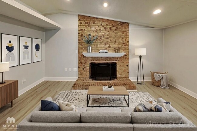 Photo - 1303 Hillsdale Dr