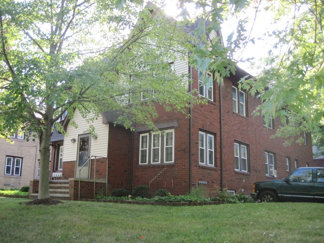Photo - 1520 Front St Unit 2