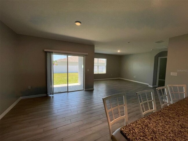 Photo - 3307 Summerdale Way