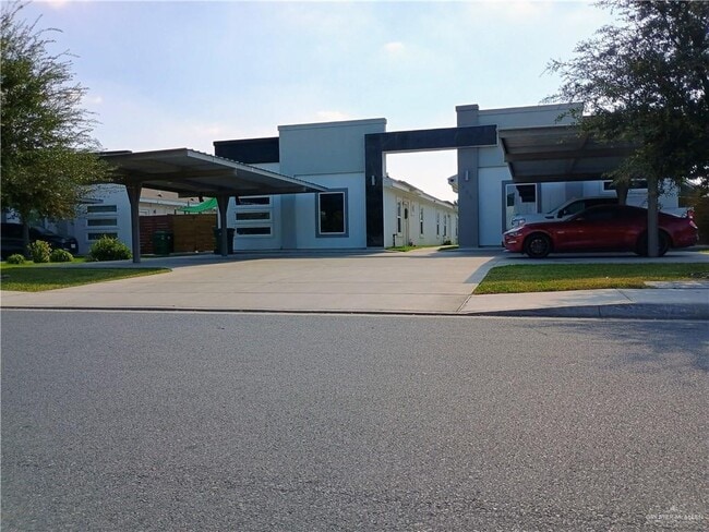 Photo - 5 West Dr Unit 3