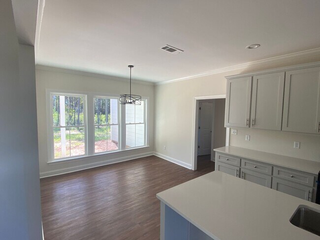 Photo - 127 Chapel Ct