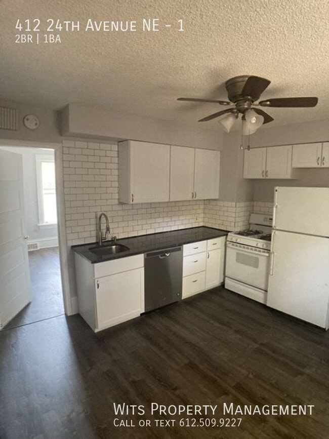Building Photo - 412 24th Ave NE Unit 1