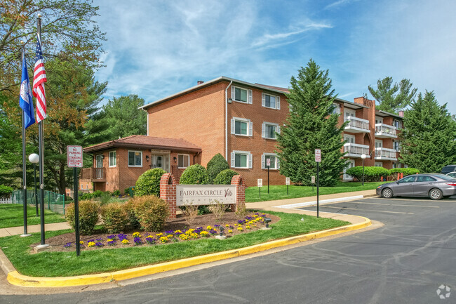 Fairfax Circle Villa Apartments - Fairfax Circle Villa Apartments