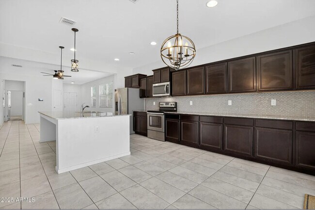 Photo - 23700 W Watkins St