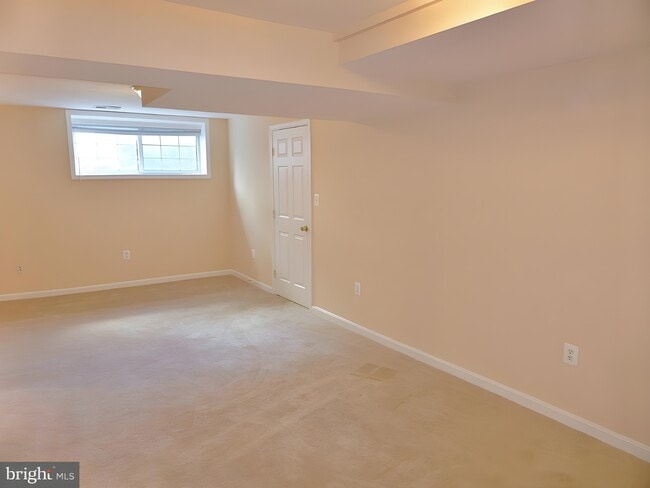 Photo - 5208 Heming Ave