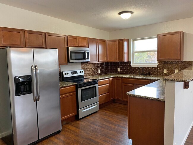 Photo - Woodland Apartments