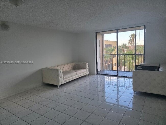 Photo - 8635 NW 8th St Unit 423
