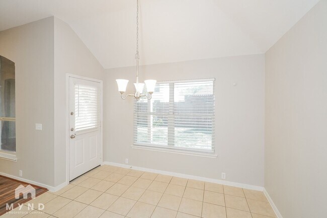 Photo - 818 Cypresswood Bend