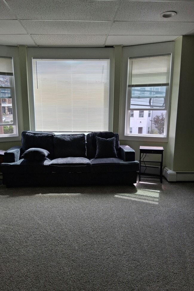 4825 Atlantic Ave Unit 2