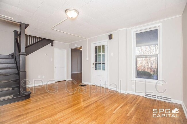 Photo - 427 Hood St