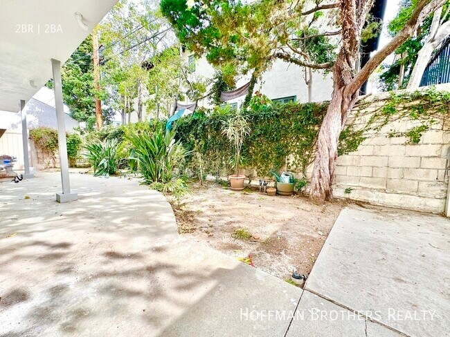 Photo - 816 N Edinburgh Ave Unit 7