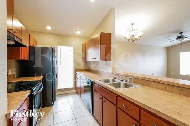 Photo - 1104 Old Mossy Ct