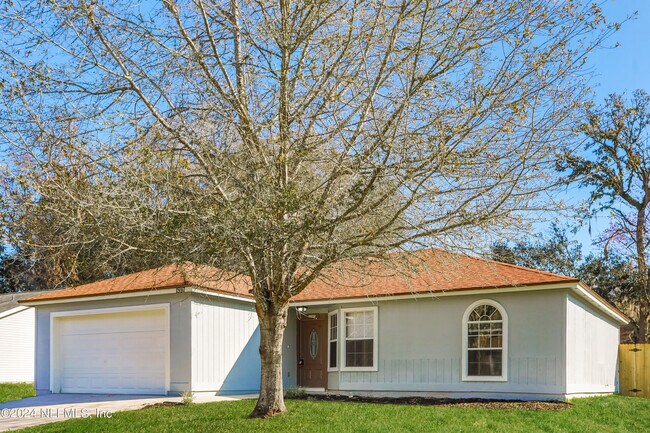 Photo - 1597 Twin Oak Dr W