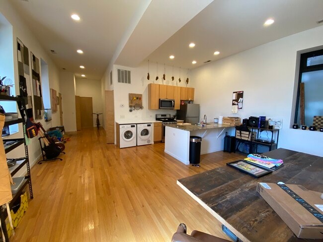 Photo - 1855 N Washtenaw Ave Unit 1R
