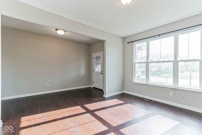Photo - 18743 Abigail Cir