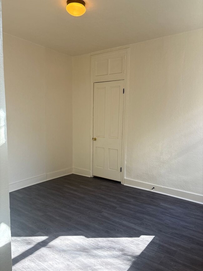 Photo - 1st Floor 1 Bedroom Apartment in Downtown York City