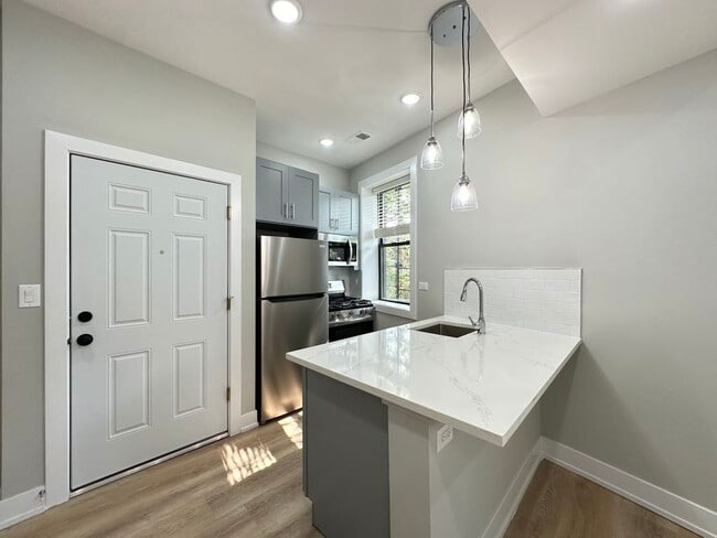 459 W George St Unit 50