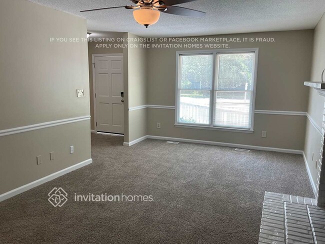 Photo - 3620 Castlegate Dr