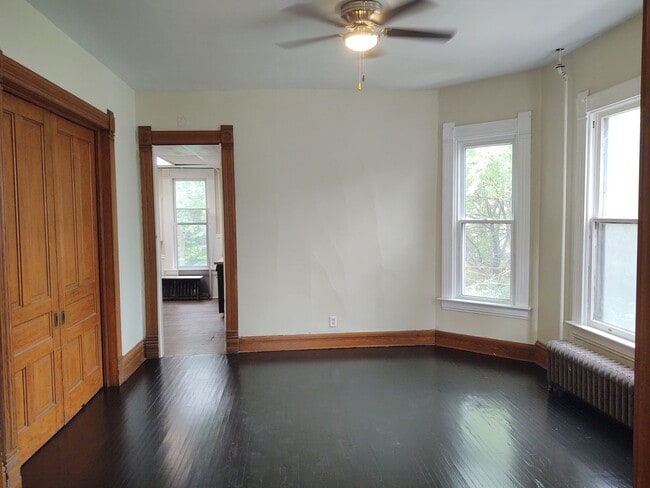 Photo - Very Large 4 Bedroom 2 Bath House