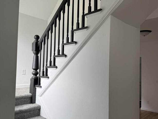 Photo - 332 2nd St