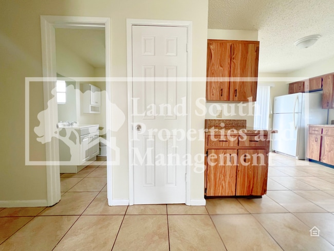 Photo - 5857 Charlton Dr