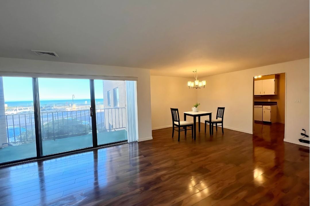 Photo - 295 Lynn Shore Dr (Lynn, MA)