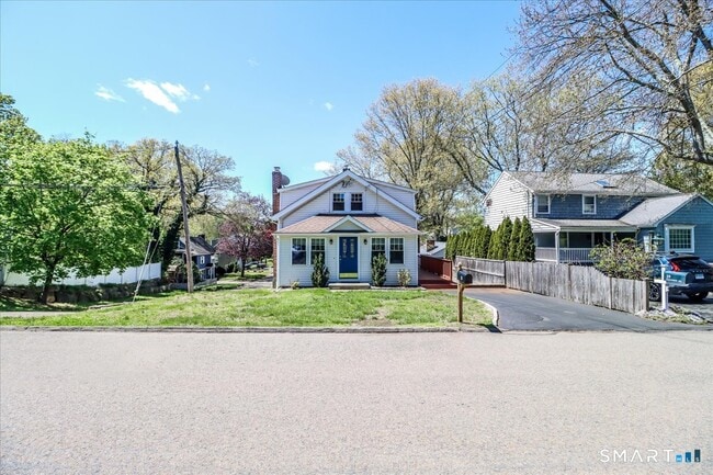 Photo - 25 Maplewood Ave