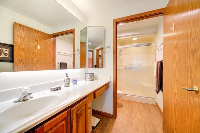 2 bed 2 bath - VMP Senior Living Apartments