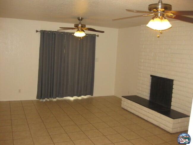 Photo - 1661 Yucca Dr