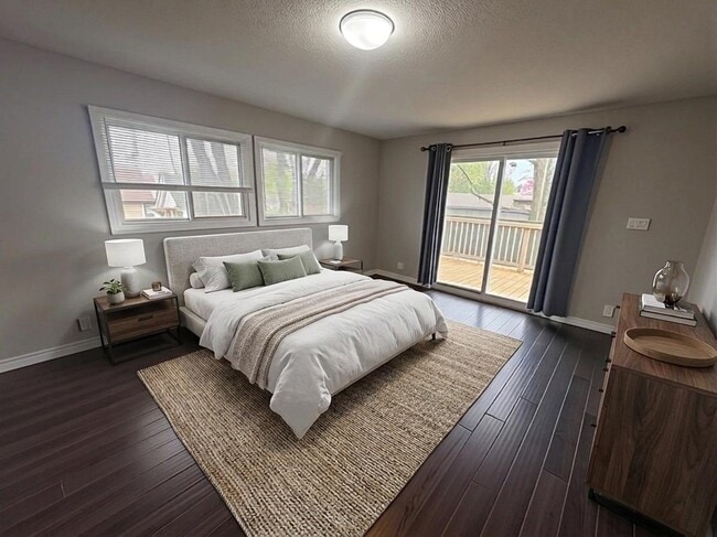 Photo - Spacious 3 Bed Main Floor on East Mountain Unit 1