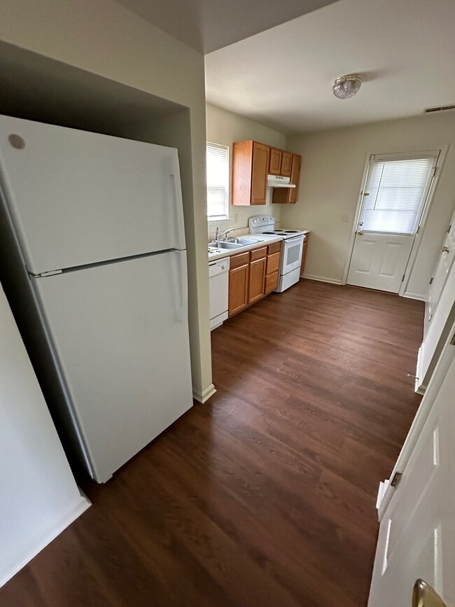 Photo - 319 Cedar Xing