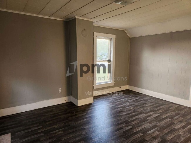 Photo - 461 E Garfield Ave