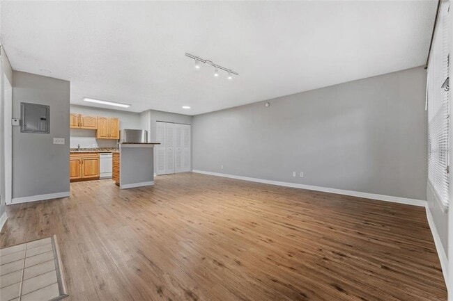 Photo - 370 Lake Placid Ct Unidad 101