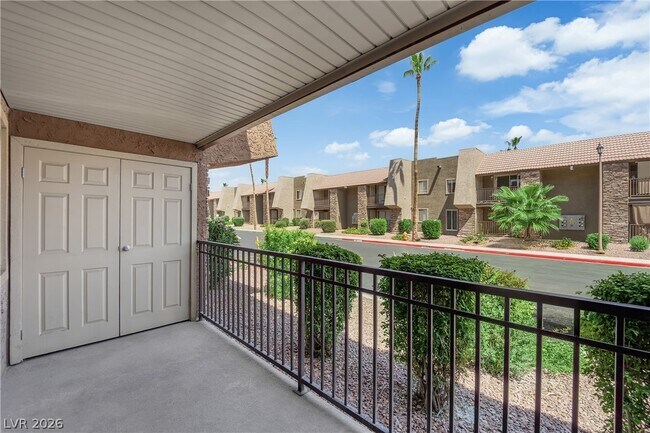 5295 Indian River Dr Unit 301