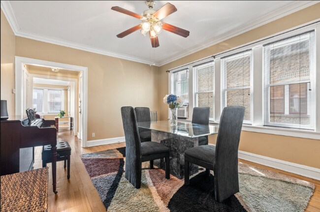 Photo - 7414 S Prairie Ave Unit 1