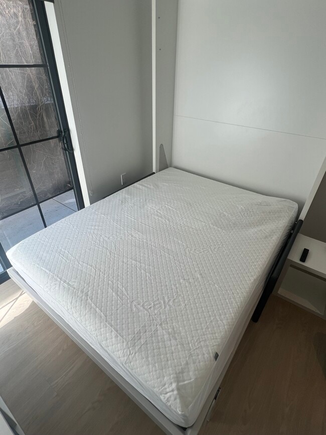 Photo - 1901 Overland Ave Unidad 106B