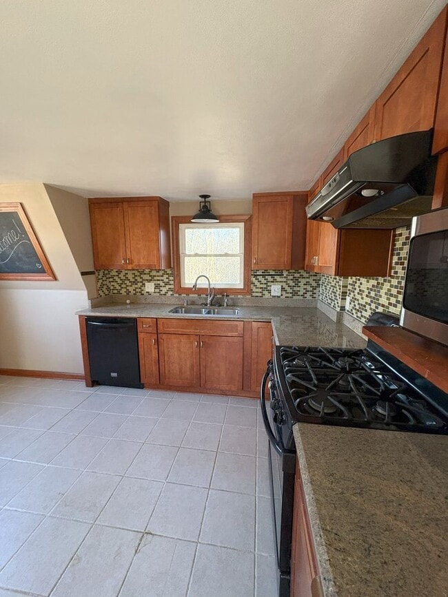 Photo - W136N7084 Claas Rd