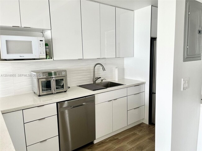 Photo - 2910 Point E Dr Unit M209