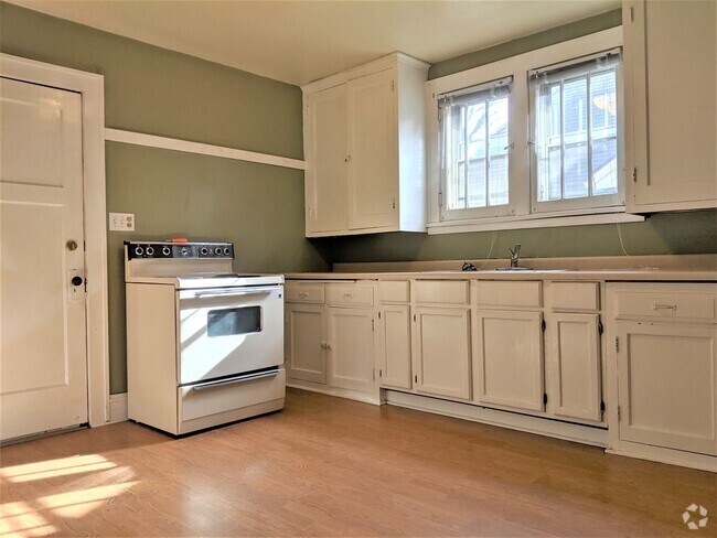 Building Photo - *Leasing Only - 2446-48 N 65th St Unit Upper Rental