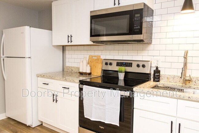 Photo - 650 4th St NE Unit 11