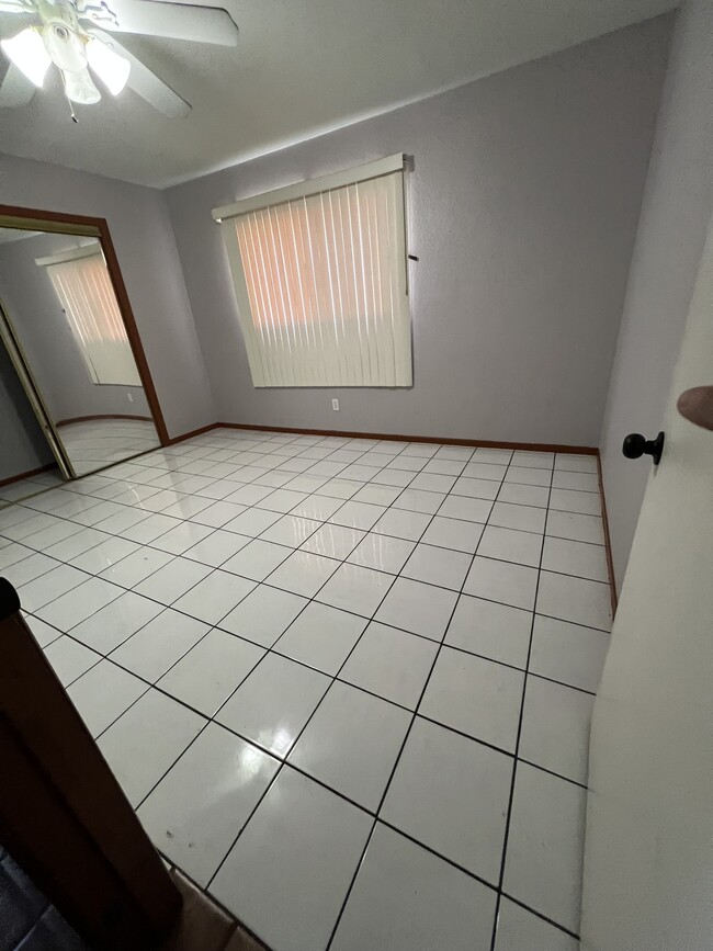 Photo - 126 W 71st St Unidad 1